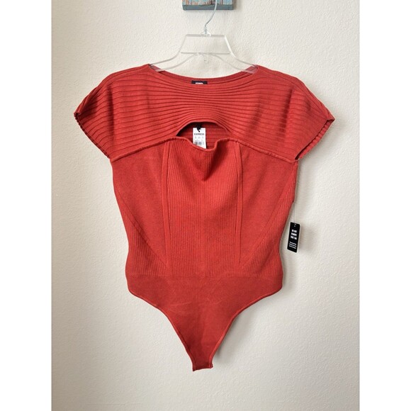 Express Women's Size XL Burnt Orange Cut-Out Front Detail Ribbed Bodysuit - NWT - Picture 1 of 5